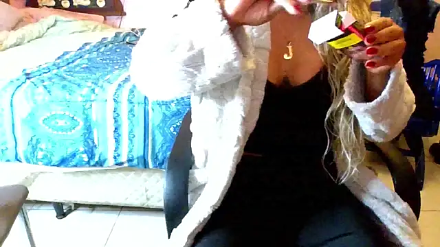 Snapshot of ju_muniz01 chatting on July 10, 2026, 2:00 am ju muniz01 online show from July 10, 2026, 2:00 am