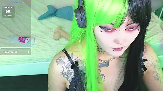 Snapshot of GothXRaven chatting on November 7, 2025, 4:11 pm GothXRaven online show from November 7, 2025, 4:11 pm