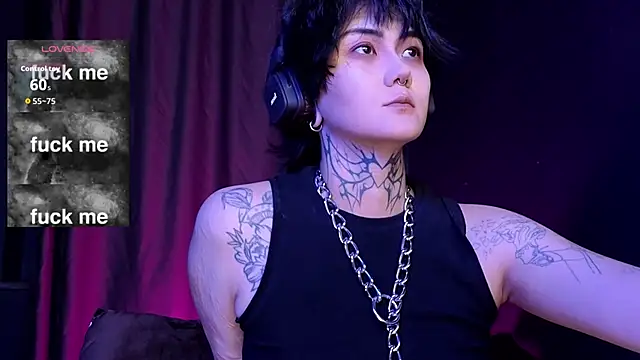 Snapshot of GothXRaven chatting on October 20, 2025, 3:45 pm GothXRaven online show from October 20, 2025, 3:45 pm