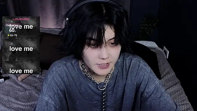 Snapshot of GothXRaven chatting on October 8, 2025, 4:19 pm GothXRaven online show from October 8, 2025, 4:19 pm