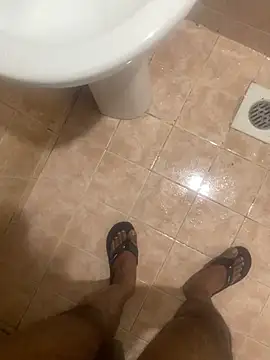 Snapshot of Binuthomas chatting on March 23, 2026, 4:23 am Binuthomas online show from March 23, 2026, 4:23 am