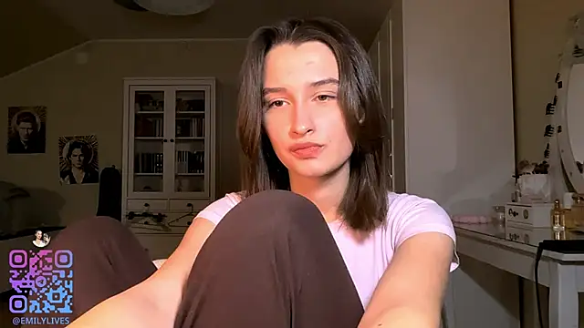 DarlineBrustera online show from November 22, 2025, 2:16 pm