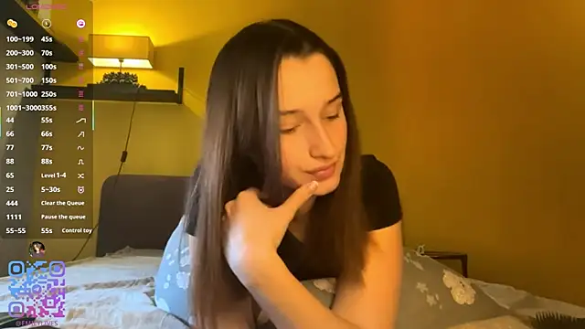Snapshot of DarlineBrustera chatting on May 9, 2026, 2:20 pm DarlineBrustera online show from May 9, 2026, 2:20 pm