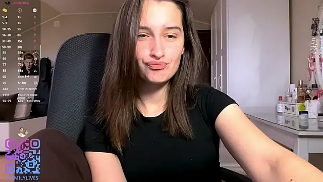 DarlineBrustera online show from April 21, 2026, 2:23 pm