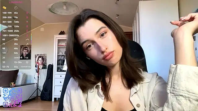 Snapshot of DarlineBrustera chatting on May 23, 2026, 2:16 pm DarlineBrustera online show from May 23, 2026, 2:16 pm