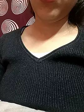 hotshreya69 online show from January 7, 2026, 6:35 pm