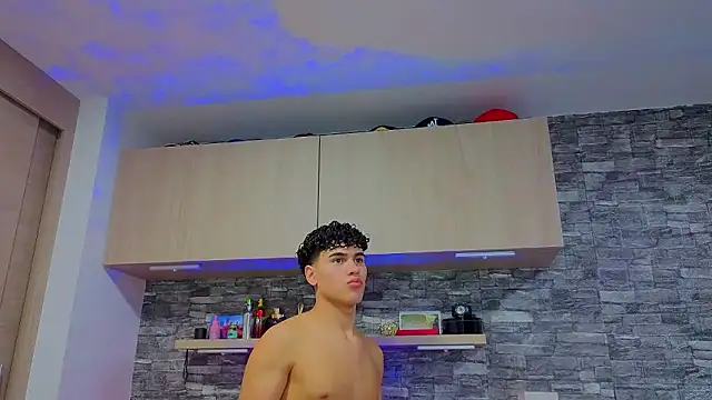 Snapshot of Theimperialboys_ chatting on February 14, 2026, 2:01 am Theimperialboys online show from February 14, 2026, 2:01 am