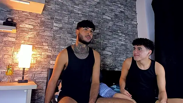 Snapshot of Theimperialboys_ chatting on February 5, 2026, 1:23 am Theimperialboys online show from February 5, 2026, 1:23 am