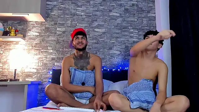 Snapshot of Theimperialboys_ chatting on February 28, 2026, 12:43 am Theimperialboys online show from February 28, 2026, 12:43 am