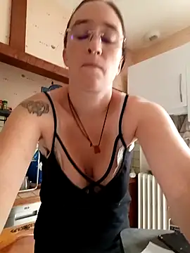 Snapshot of Sophierob1 chatting on September 17, 2025, 9:00 am Sophierob1 online show from September 17, 2025, 9:00 am