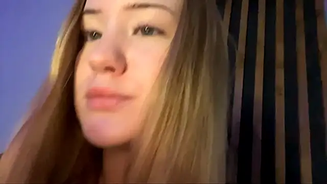 Snapshot of PandaFluff chatting on November 11, 2025, 4:13 pm PandaFluff online show from November 11, 2025, 4:13 pm