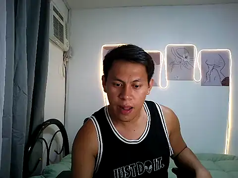 Ashley Slutty online show from April 1, 2026, 5:53 am