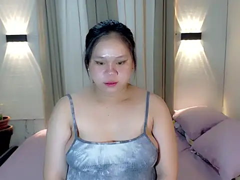 avery in paradisexx online show from November 5, 2025, 2:42 pm