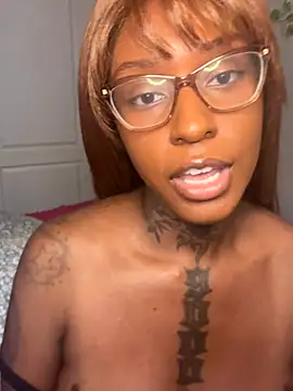 Snapshot of MistiSavannah chatting on November 10, 2025, 4:23 pm MistiSavannah online show from November 10, 2025, 4:23 pm