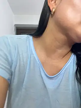 Snapshot of Rouse69_ chatting on February 7, 2026, 3:58 am Rouse69 online show from February 7, 2026, 3:58 am