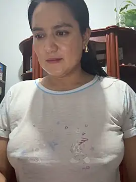 Snapshot of Rouse69_ chatting on November 27, 2025, 6:47 am Rouse69 online show from November 27, 2025, 6:47 am