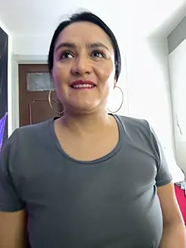 Snapshot of Rouse69_ chatting on October 28, 2025, 8:57 am Rouse69 online show from October 28, 2025, 8:57 am