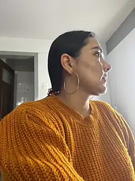 Snapshot of Rouse69_ chatting on October 11, 2025, 9:32 am Rouse69 online show from October 11, 2025, 9:32 am