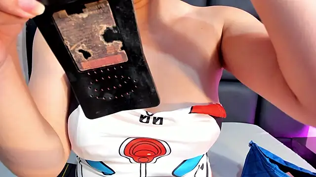 AkashaMoon  online show from November 6, 2025, 12:09 pm