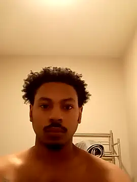 Snapshot of Yungandhungd chatting on September 15, 2025, 10:21 pm Yungandhungd online show from September 15, 2025, 10:21 pm