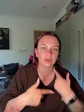 Snapshot of OliviaaFischer chatting on May 18, 2026, 5:51 pm OliviaaFischer online show from May 18, 2026, 5:51 pm