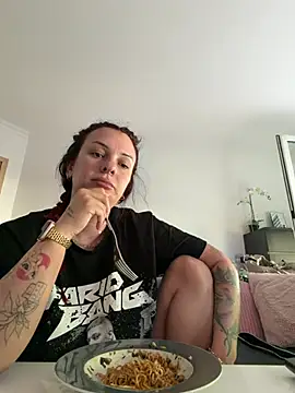 Snapshot of OliviaaFischer chatting on July 13, 2026, 9:41 am OliviaaFischer online show from July 13, 2026, 9:41 am