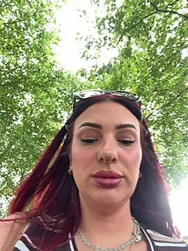 Snapshot of OliviaaFischer chatting on July 22, 2026, 2:19 pm OliviaaFischer online show from July 22, 2026, 2:19 pm