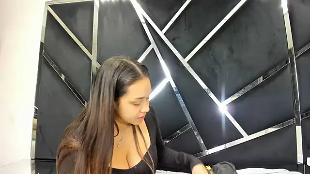 Noa Arez online show from February 4, 2026, 6:08 am