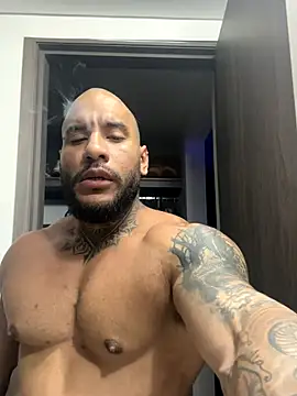 Snapshot of Andrew_Johnnson chatting on October 19, 2025, 6:49 am Andrew Johnnson online show from October 19, 2025, 6:49 am