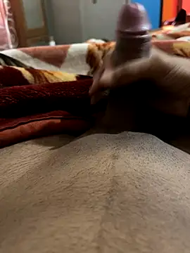 himanshhh03 online show from October 14, 2025, 3:07 am