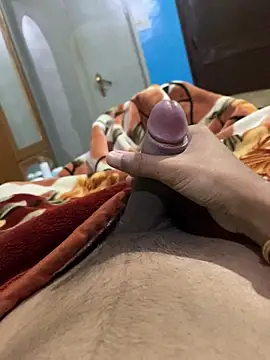 himanshhh03 online show from October 23, 2025, 4:27 pm