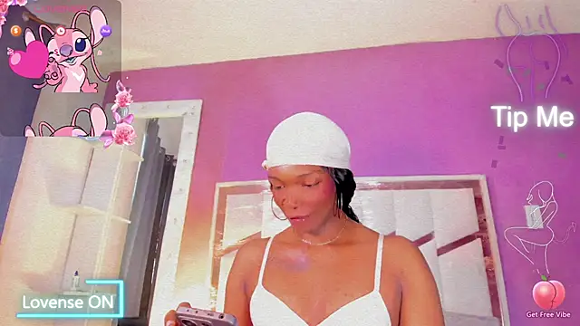 Snapshot of Sara_hot12112 chatting on July 2, 2026, 8:04 pm Sara hot12112 online show from July 2, 2026, 8:04 pm