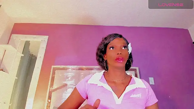 Snapshot of Sara_hot12112 chatting on June 20, 2026, 4:39 am Sara hot12112 online show from June 20, 2026, 4:39 am