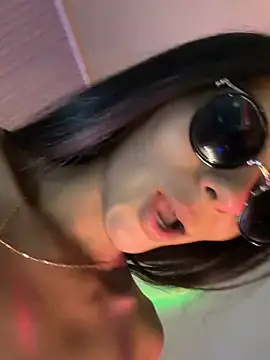 LilybethGray online show from May 3, 2026, 9:07 pm