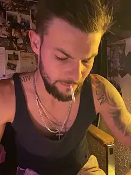 Snapshot of Mexxwell69 chatting on October 27, 2025, 11:16 pm Mexxwell69 online show from October 27, 2025, 11:16 pm