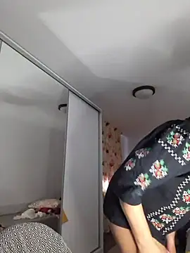 merlyn4 online show from November 14, 2025, 10:08 am