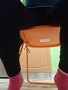 merlyn4 online show from November 21, 2025, 9:52 am