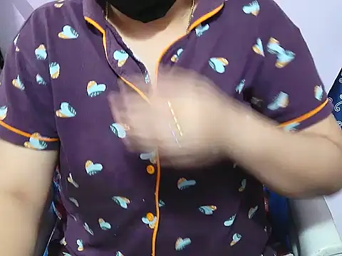 Snapshot of jannu6482 chatting on February 18, 2026, 1:40 pm jannu6482 online show from February 18, 2026, 1:40 pm