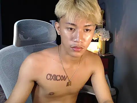 naughtyboyloy 0 online show from December 18, 2025, 6:12 pm