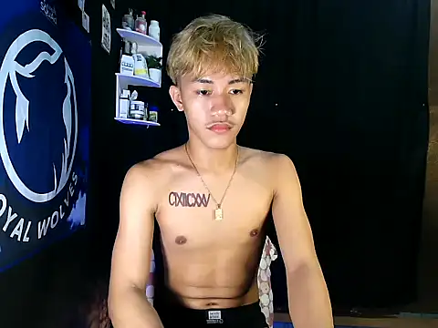 naughtyboyloy 0 online show from November 17, 2025, 6:01 pm