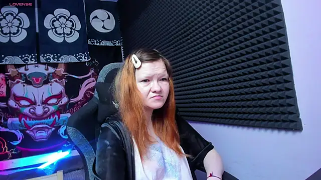 Snapshot of Nora_lovvvv chatting on October 19, 2025, 10:18 am Nora lovvvv online show from October 19, 2025, 10:18 am