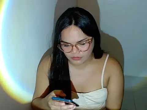 Snapshot of KylieSmith chatting on September 9, 2025, 4:49 pm KylieSmith online show from September 9, 2025, 4:49 pm