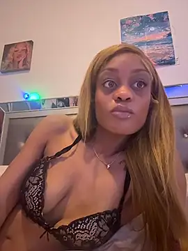 Snapshot of Angelbunnyy chatting on March 13, 2026, 9:09 pm Angelbunnyy online show from March 13, 2026, 9:09 pm