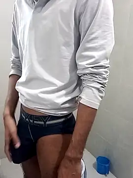 Snapshot of monster_fuck chatting on November 10, 2025, 1:10 am monster fuck online show from November 10, 2025, 1:10 am