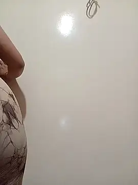 Snapshot of AsilAbid chatting on November 26, 2025, 3:01 pm AsilAbid online show from November 26, 2025, 3:01 pm