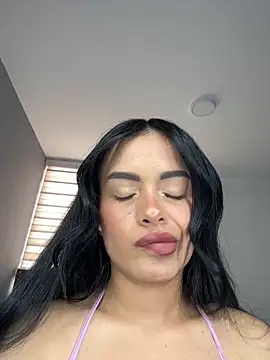 Melissa coch online show from April 24, 2026, 4:20 pm