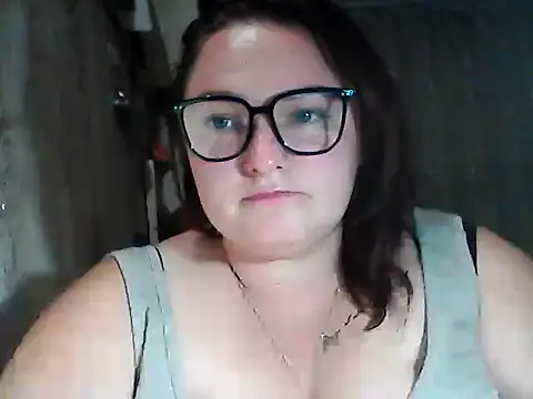 Snapshot of AngelQSky chatting on October 31, 2025, 7:54 pm AngelQSky online show from October 31, 2025, 7:54 pm