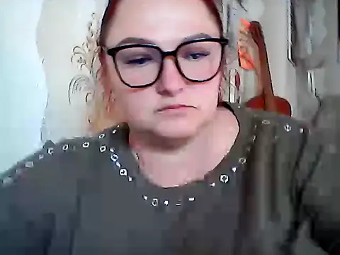 Snapshot of AngelQSky chatting on September 27, 2025, 12:22 pm AngelQSky online show from September 27, 2025, 12:22 pm