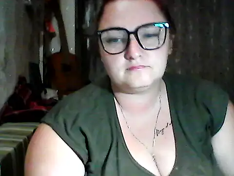 Snapshot of AngelQSky chatting on September 23, 2025, 6:15 pm AngelQSky online show from September 23, 2025, 6:15 pm