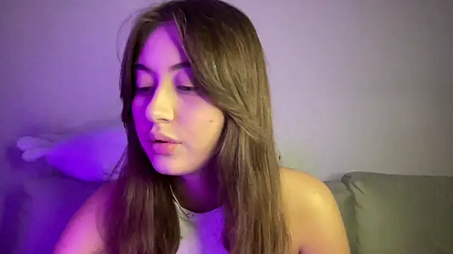 Snapshot of StellarAlice chatting on October 30, 2025, 4:37 pm StellarAlice online show from October 30, 2025, 4:37 pm